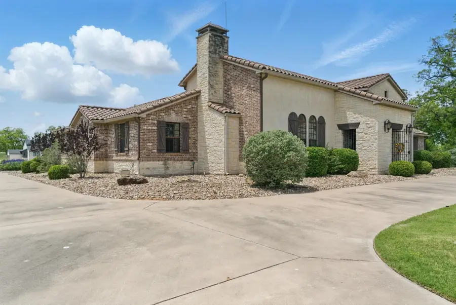 116 Eastmeadow Lane, Weatherford, TX 76087 - Image #2