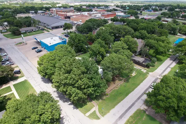 114 S 6th Street, Midlothian, TX 76065