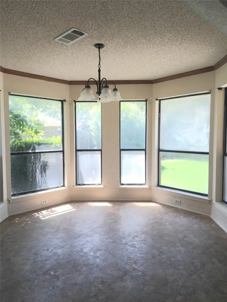 4505 Yellowleaf Drive, Fort Worth, TX 76133 - Image #3