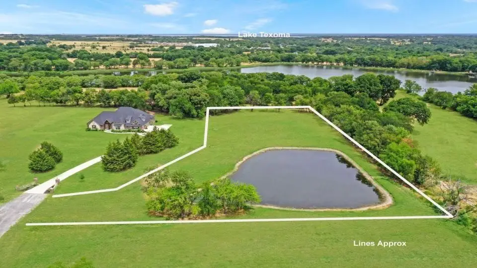 334 Golf Walk Circle, Denison, TX 75020 - Image #1