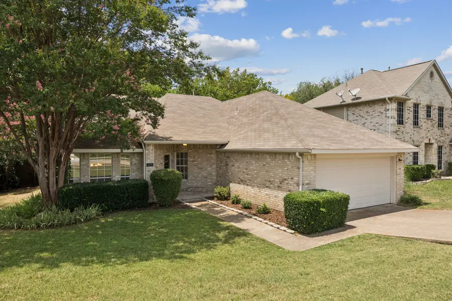 6213 Lennox Lane, Garland, TX 75043 - Image #2