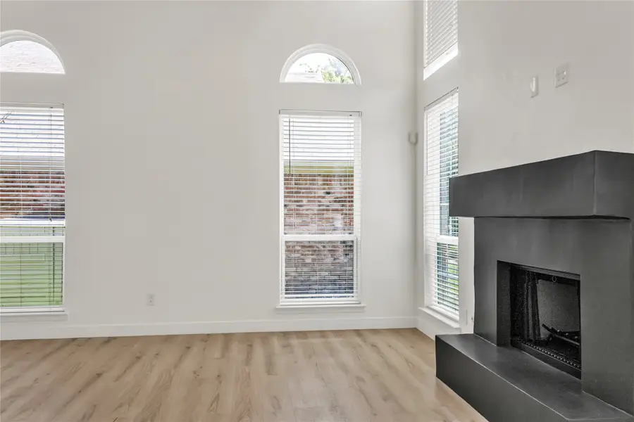 4436 Sierra Drive, Grand Prairie, TX 75052 - Image #3