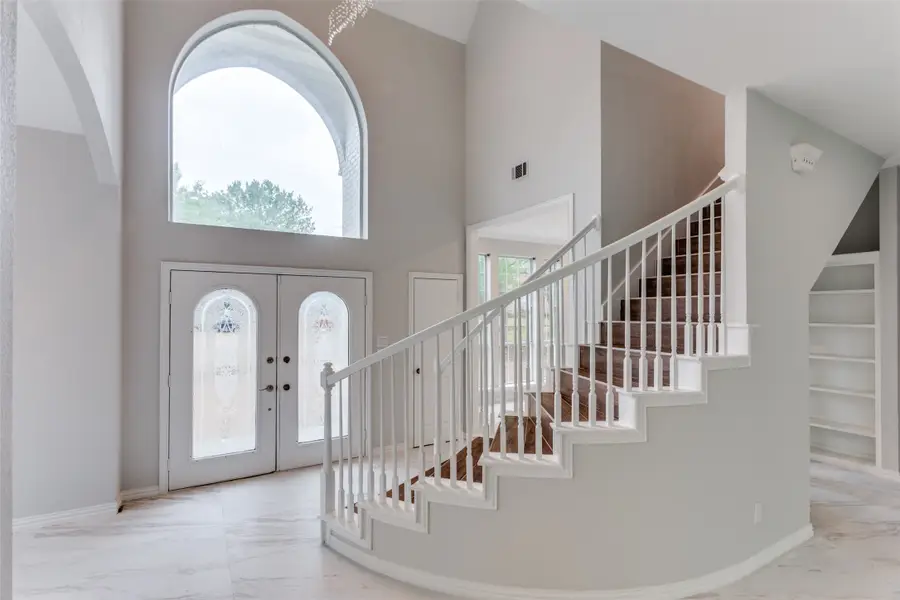 6315 W Millwood Court, Arlington, TX 76016 - Image #2