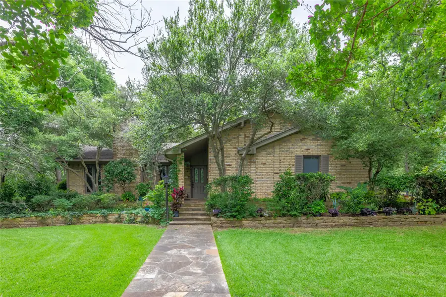 7517 Sunnyview Lane, Flower Mound, TX 75022 - Image #2