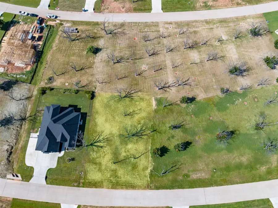 2711 Village Road, Granbury, TX 76049 - Image #3