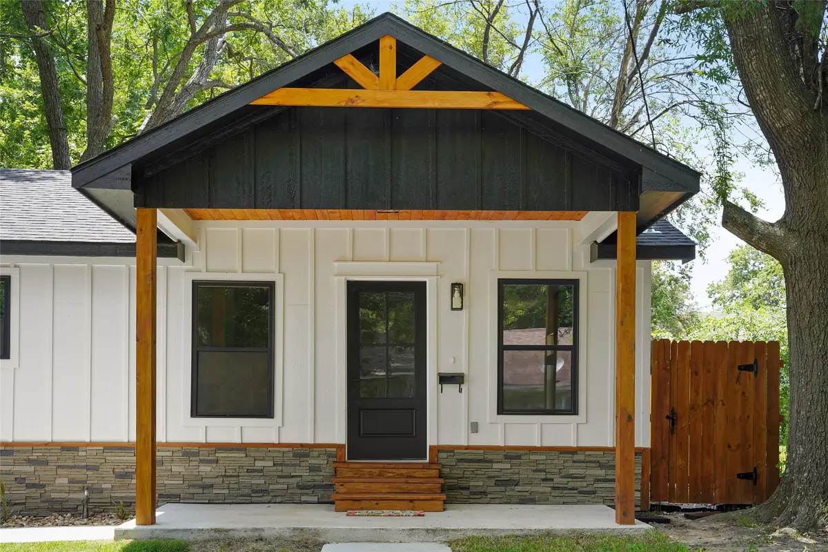 219 Nicholson Street, Sulphur Springs, TX 75482 - Image #1