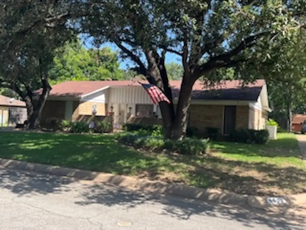 4905 Granite Shoals Avenue, Fort Worth, TX 76103 - Image #1