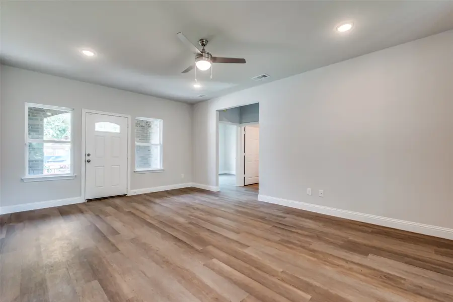 5814 Carlton Garrett Street, Dallas, TX 75215 - Image #2