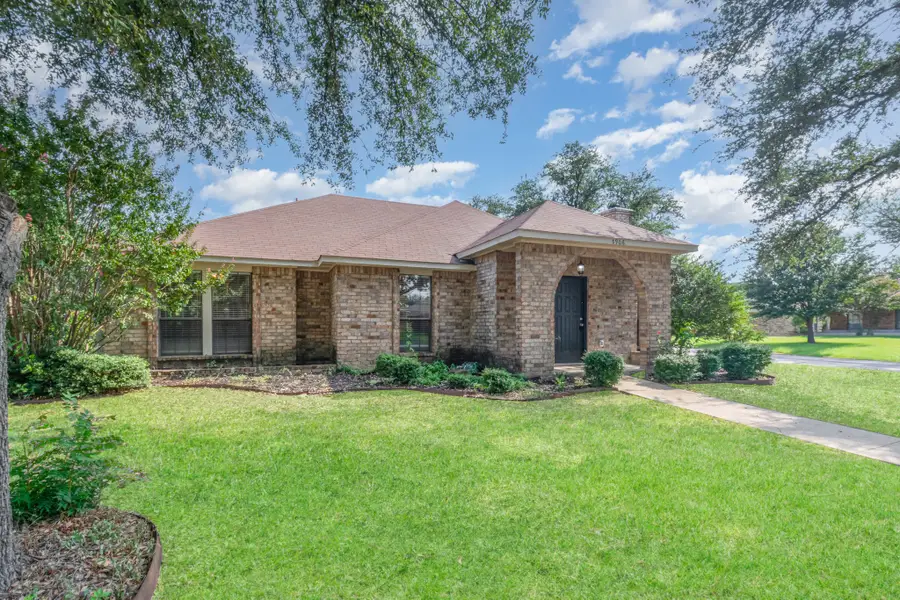 1906 Lavaca Trail, Carrollton, TX 75010 - Image #3