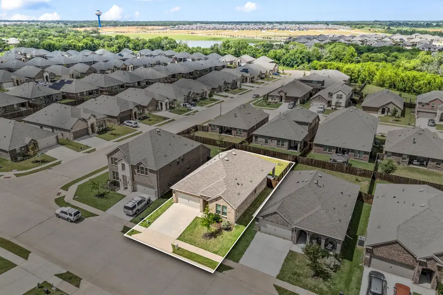 11309 Ponderosa Trail, Aubrey, TX 76227 - Image #3