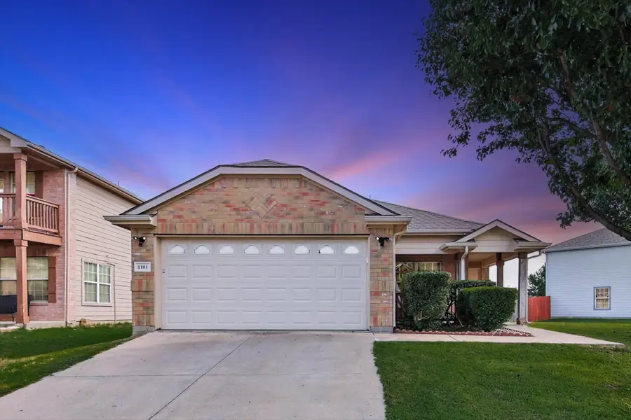 1101 Castle Top Drive, Fort Worth, TX 76052 - Image #2