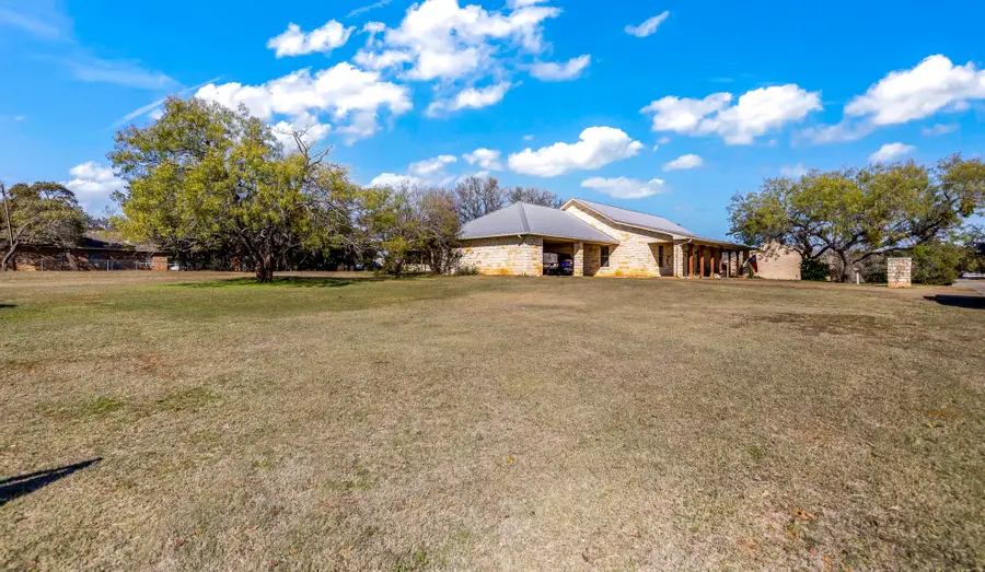 2702 Sky Harbour Drive, Granbury, TX 76049 - Image #2