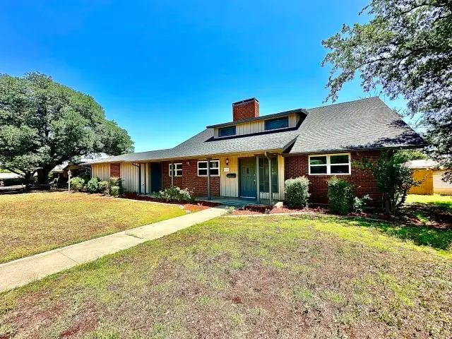 1506 Crescent Drive, Sweetwater, TX 79556 - Image #1