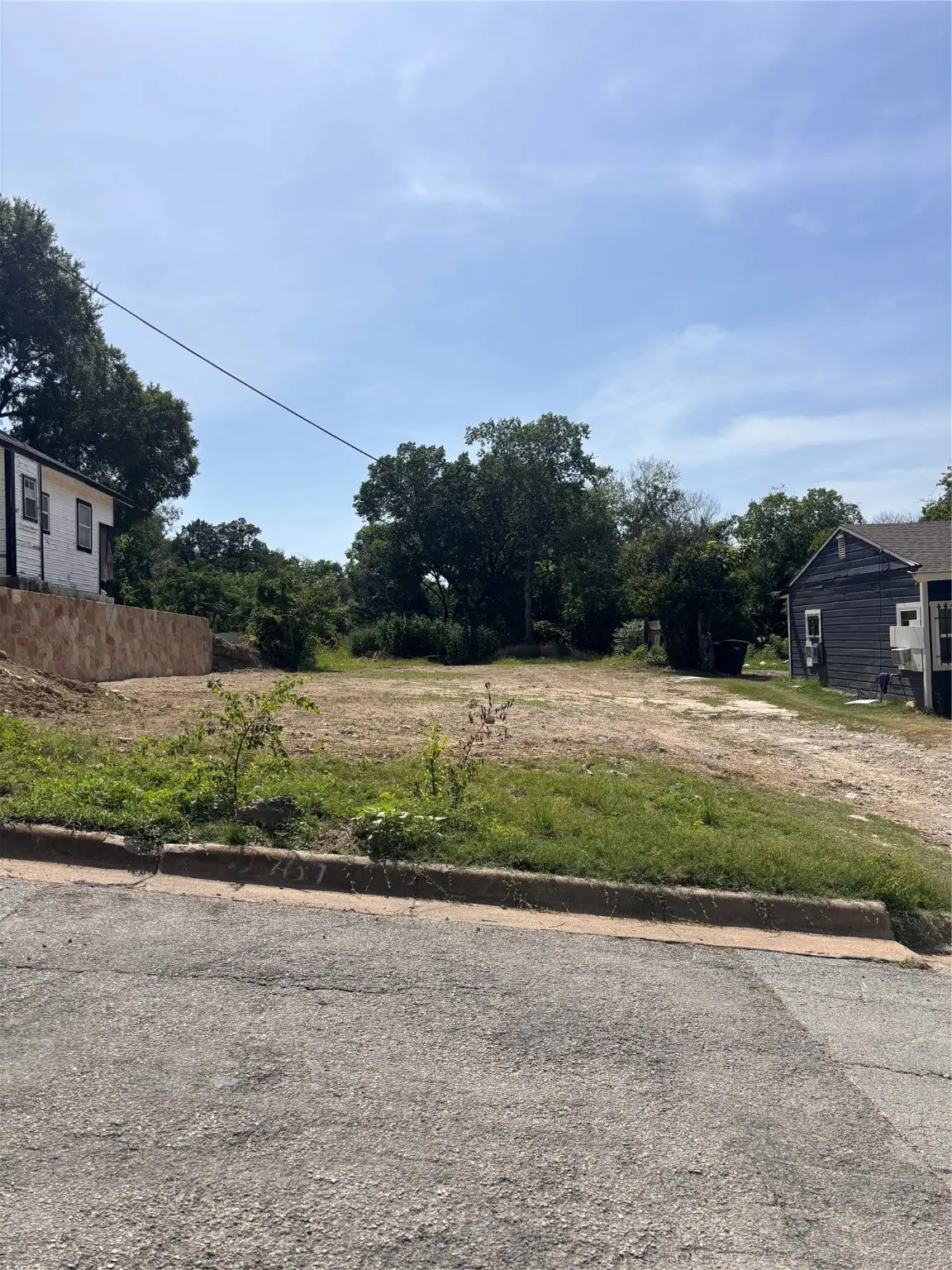 2707 Refugio Avenue, Fort Worth, TX 76164 - Image #1