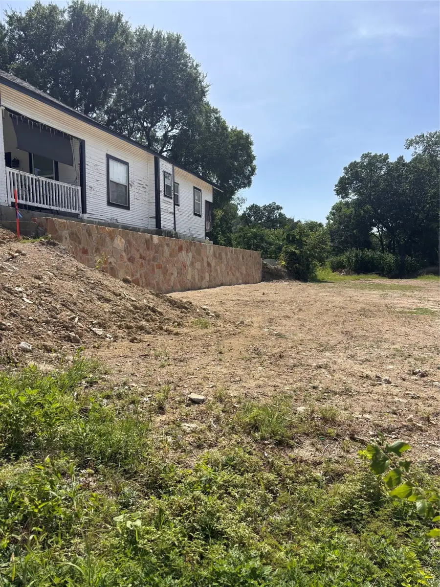 2707 Refugio Avenue, Fort Worth, TX 76164 - Image #2