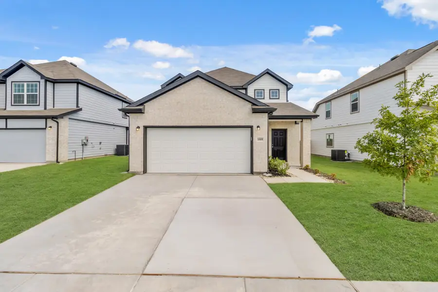 1009 Wind Drift Way, Fort Worth, TX 76131 - Image #2