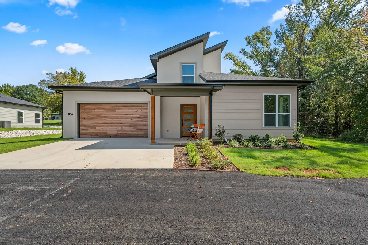 1106 S Main Street, Lindale, TX 75771 - Image #1