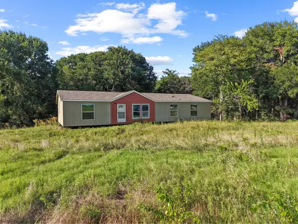 405 Hemby Way, Bonham, TX 75418