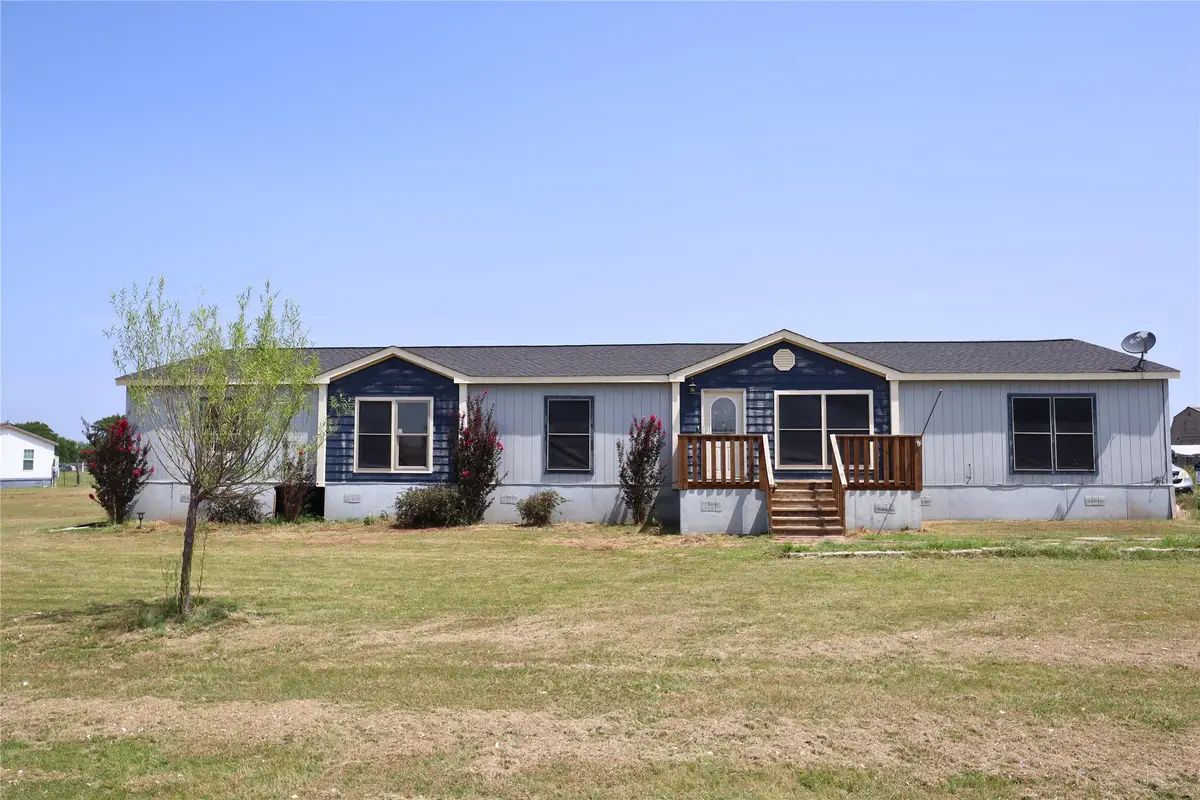 409 Oak Hollow Lane, Sherman, TX 75092 - Image #1