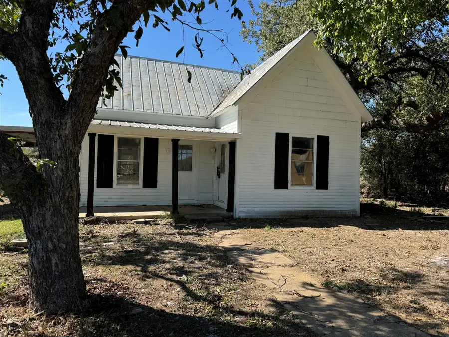 125 W Crawford Street, Mingus, TX 76463 - Image #2