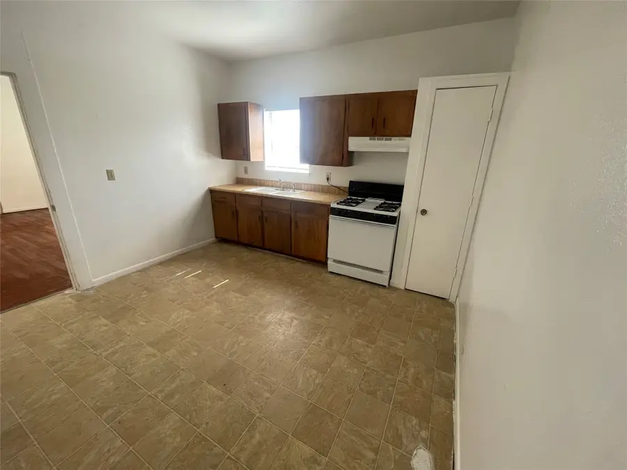 2122 Avenue G, Wichita Falls, TX 76309 - Image #2