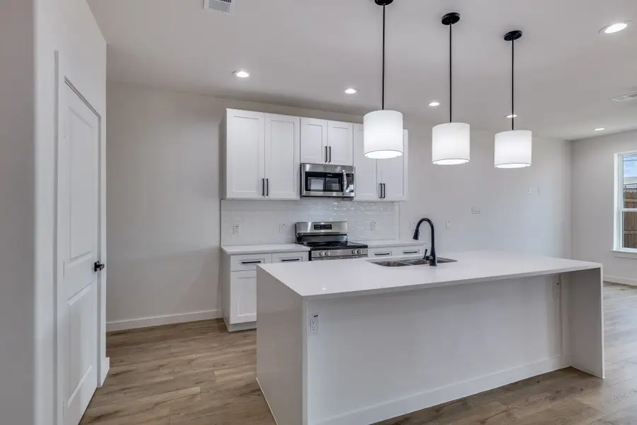 2427 Merlin Street, Dallas, TX 75215 - Image #2