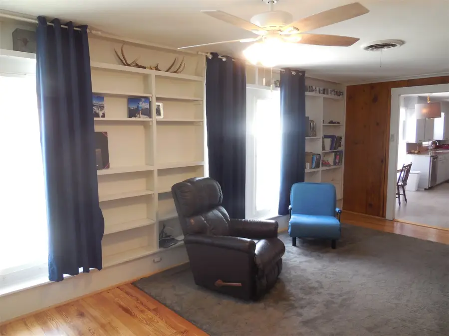 204 S High Avenue, Eastland, TX 76448 - Image #3