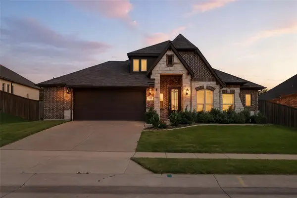 1221 Brookview Drive, Justin, TX 76247