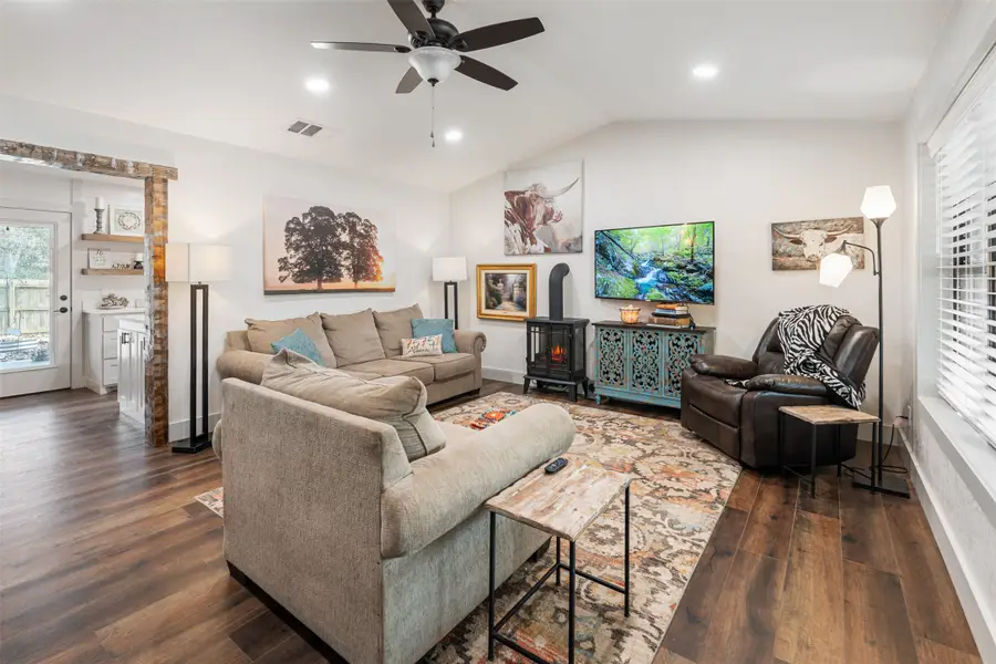 713 Southoak Drive, Athens, TX 75751 - Image #2