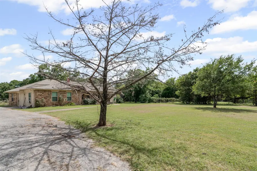 2200 County Road 425c, Cleburne, TX 76031 - Image #2