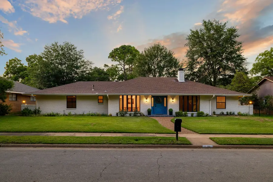 513 Mccoy Drive, Irving, TX 75062 - Image #2