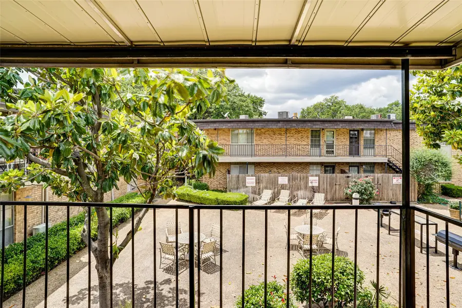 10224 Regal Oaks Drive #D, Dallas, TX 75230 - Image #3