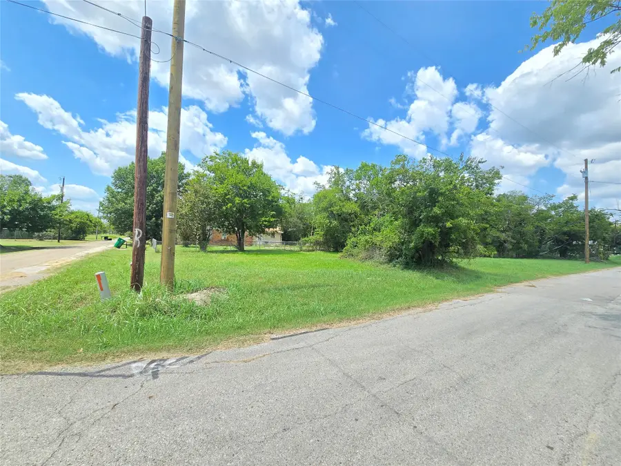 506 Harrell Street, Terrell, TX 75160 - Image #2