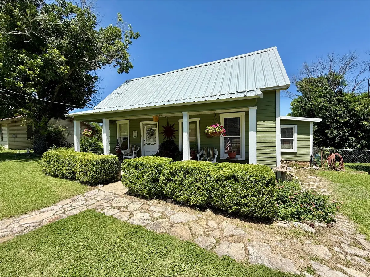 713 N Mesquite Street, Hico, TX 76457 - Image #1