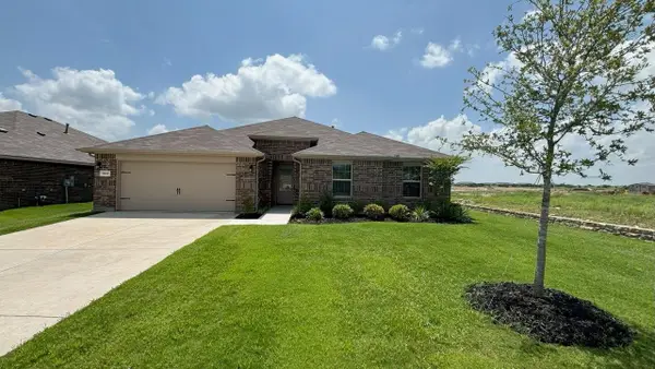 1915 Heritage Court, Cleburne, TX 76033