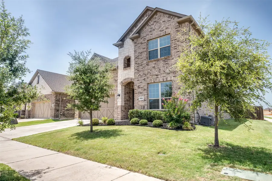 9004 Conroe Drive, Justin Roanoke, TX 76226 - Image #2