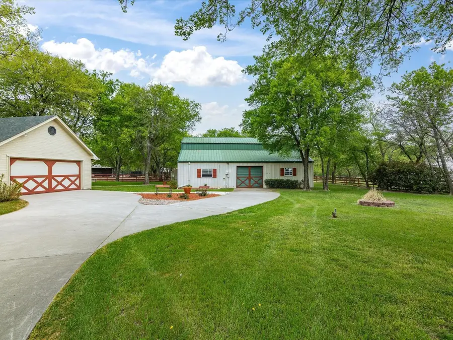 1990 Ripy Road, Krum, TX 76249 - Image #3