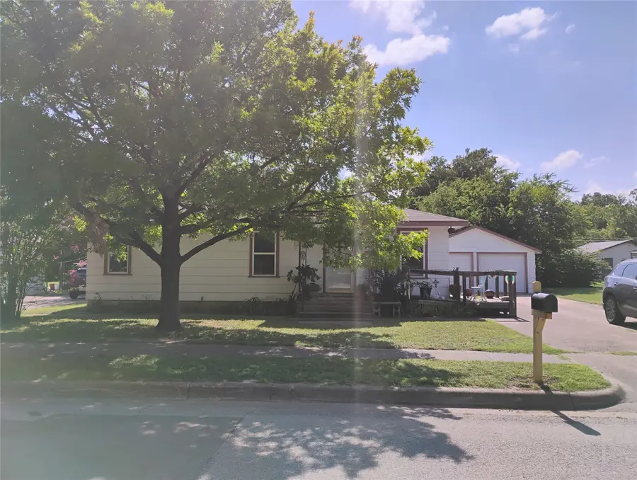 218 Bandera Street, Benbrook, TX 76126 - Image #2