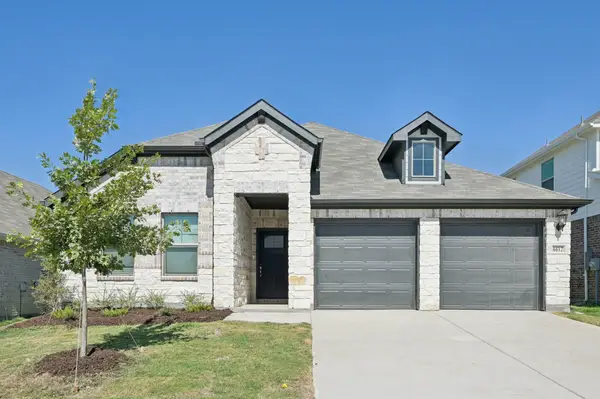 6612 Valley Lake Lane, Fort Worth, TX 76036