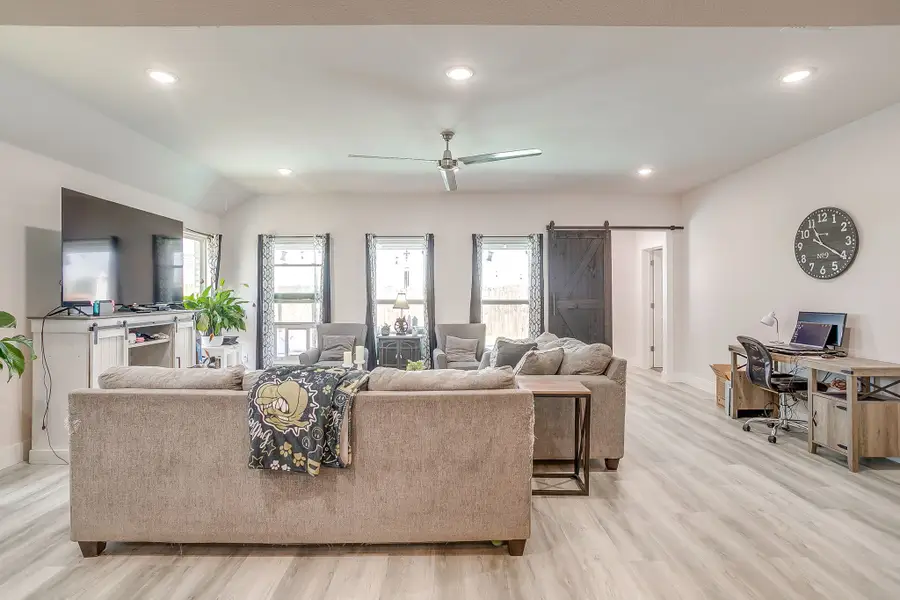 220 Poinsetta Drive, Palmer, TX 75152 - #3