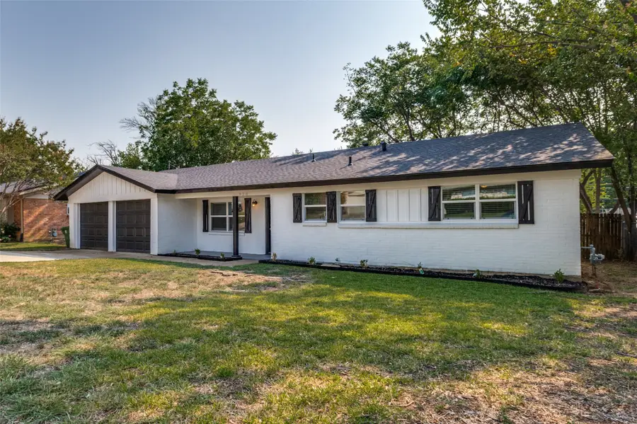 828 Gregory Avenue, Bedford, TX 76022 - Image #3