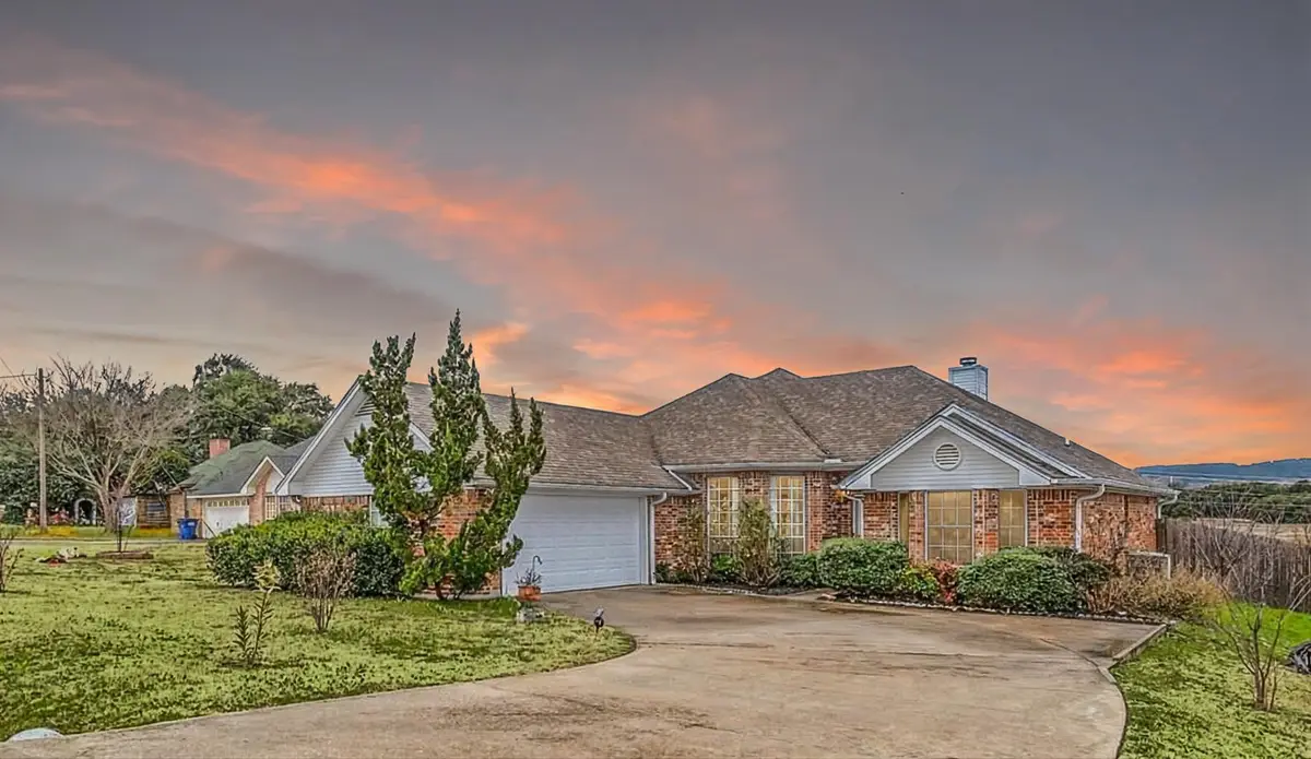 3905 Frisco Circle, Granbury, TX 76048 - Image #1