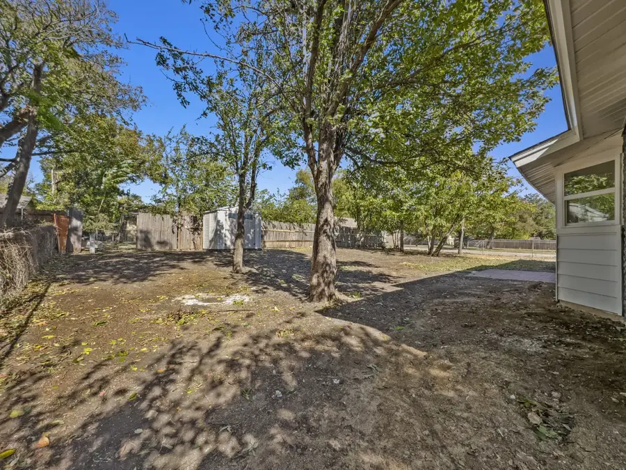 1817 Redwood Street, Arlington, TX 76014 - Image #3