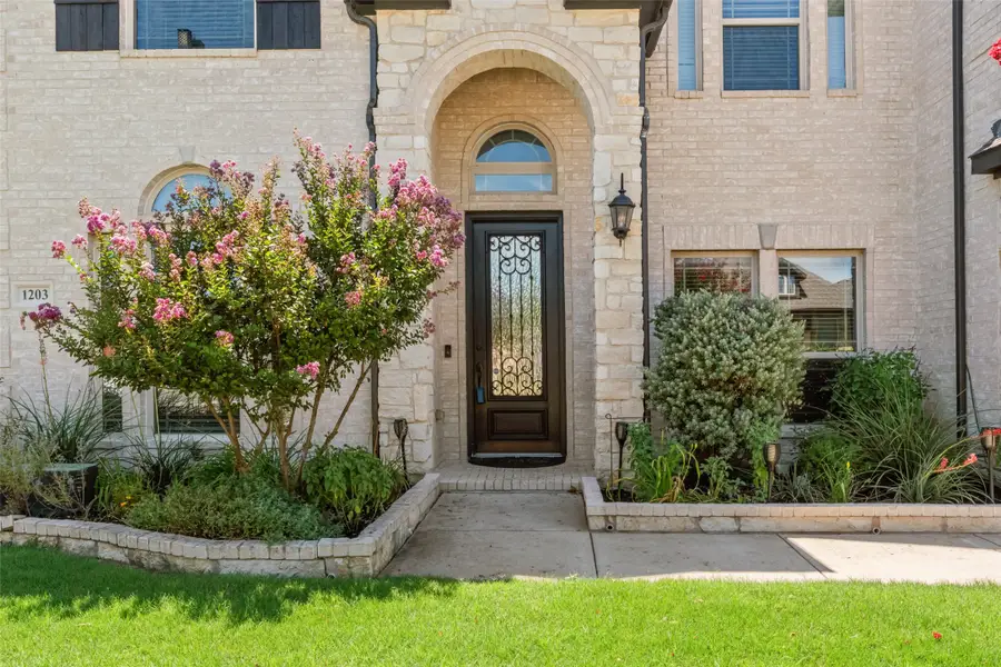 1203 Foxtail Drive, Mansfield, TX 76063 - Image #3