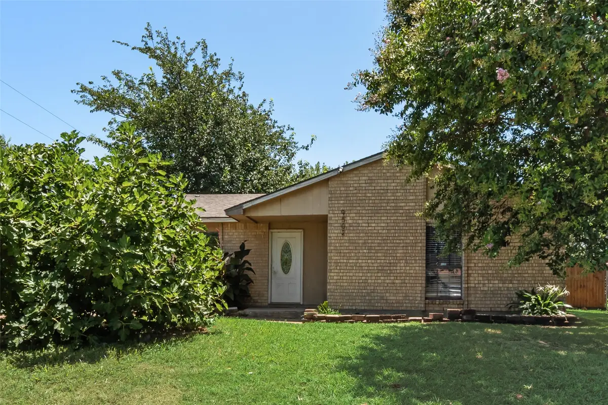 9502 Zelkova Circle, Dallas, TX 75249 - Image #1