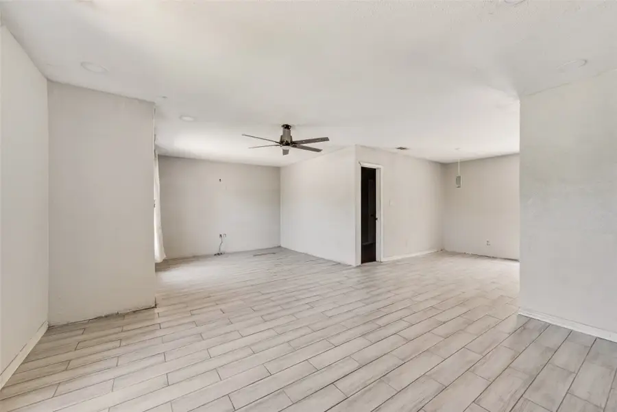 9502 Zelkova Circle, Dallas, TX 75249 - Image #2