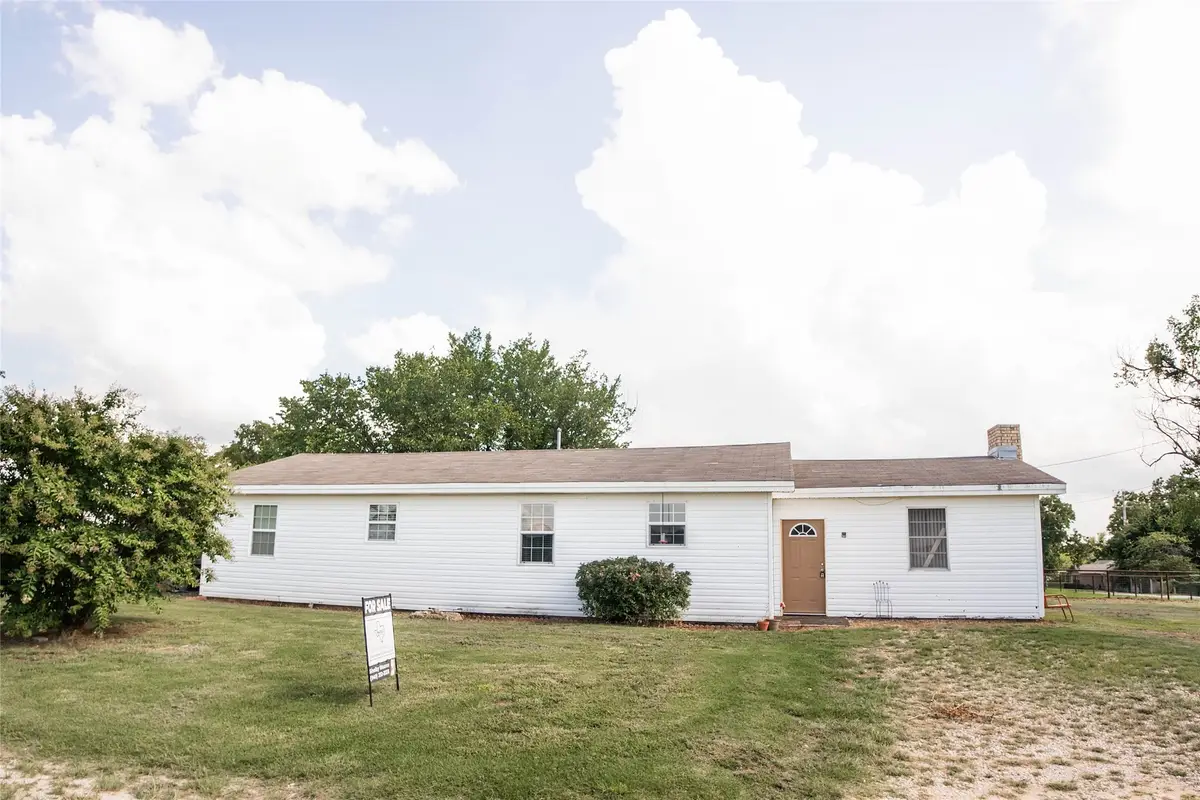 309 W Mill Street, Montague, TX 76251 - Image #1
