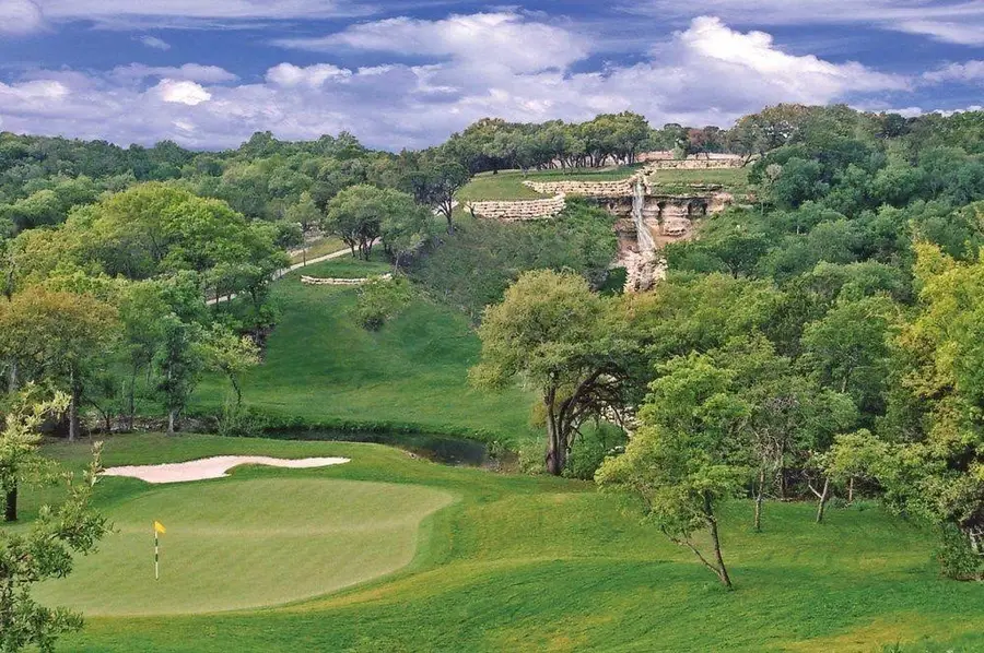 6132 Annanhill Circle, Cleburne, TX 76033 - Image #3