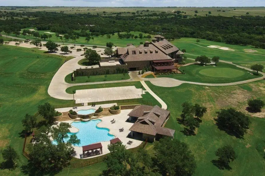 8425 Retreat Boulevard, Cleburne, TX 76033 - Image #2