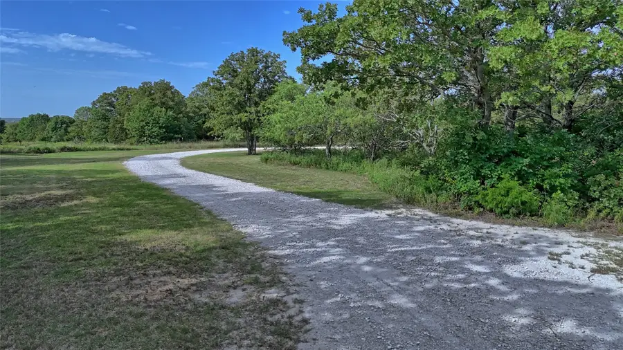 543 Keys Road, Sunset, TX 76270 - Image #3